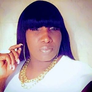 Meet your Posher, Monique